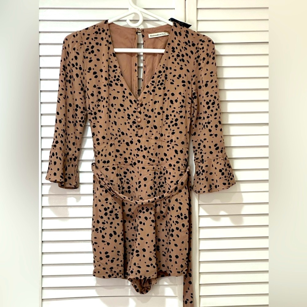 NEW Abercrombie and fitch Romper, nwt